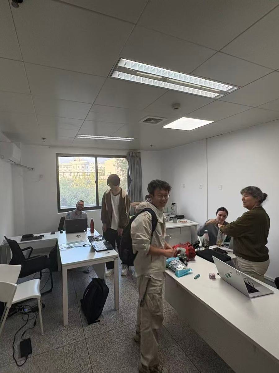 皮尔、罗伯特、克蕾尔、安索菲，Merci